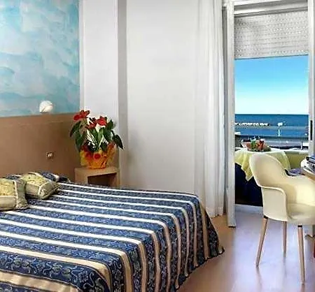 Hotel Touring 3*